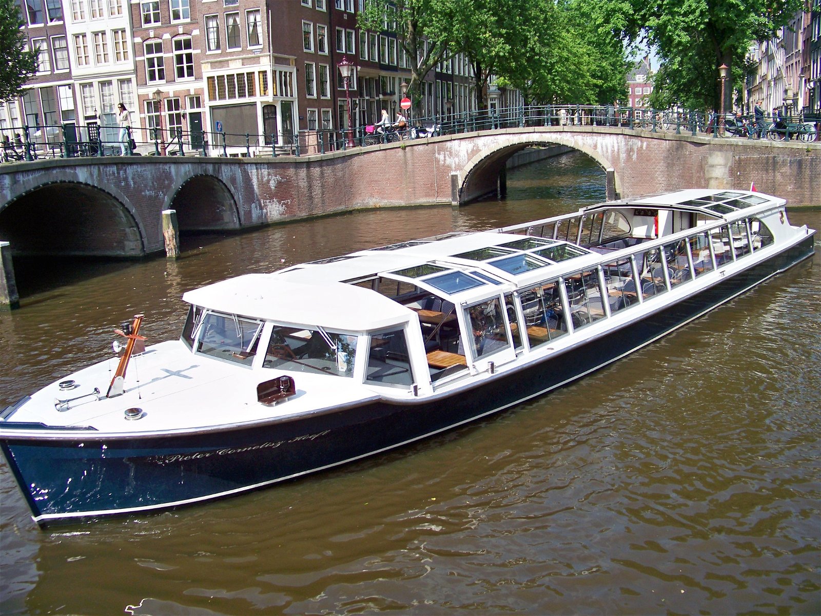 Canal cruiser PC Hooft