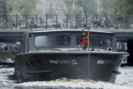 Salonboot Raw Ferry