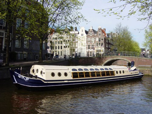 Canal barge 't Smidtje