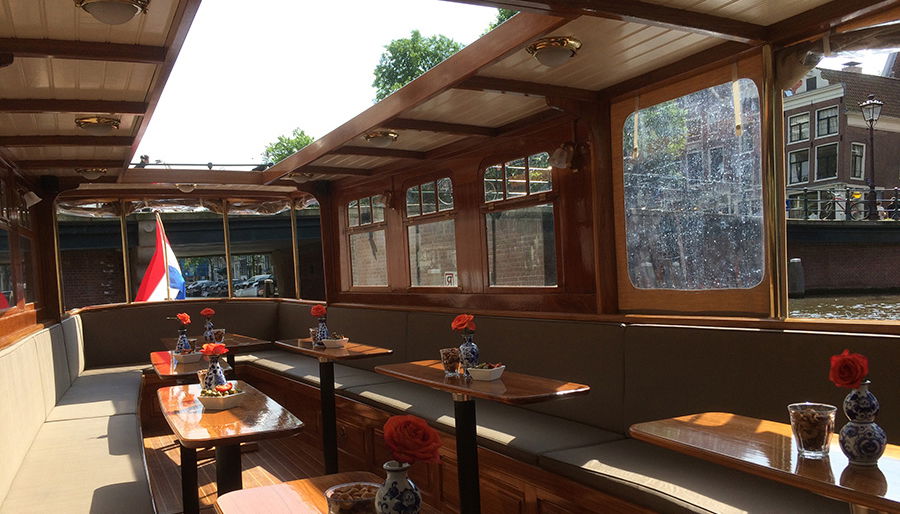 Canal boat Swaen