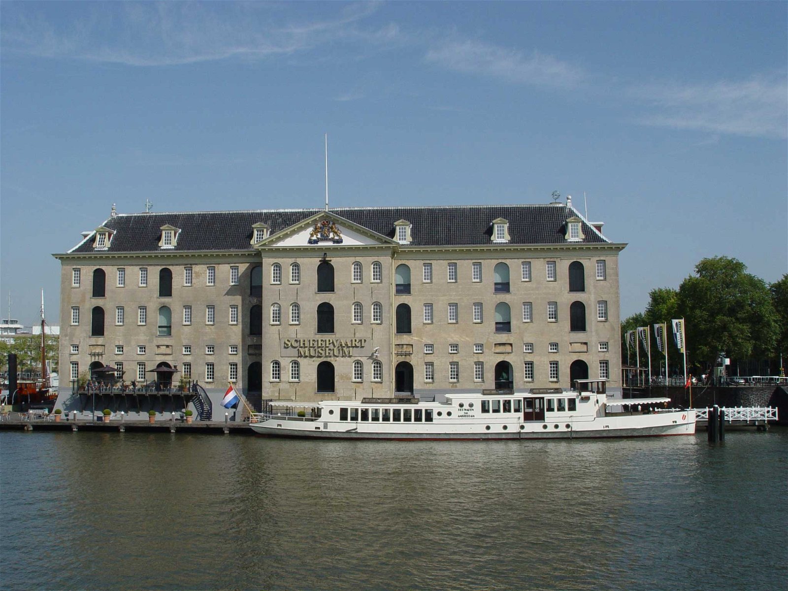 IJ boat Wapen van Amsterdam