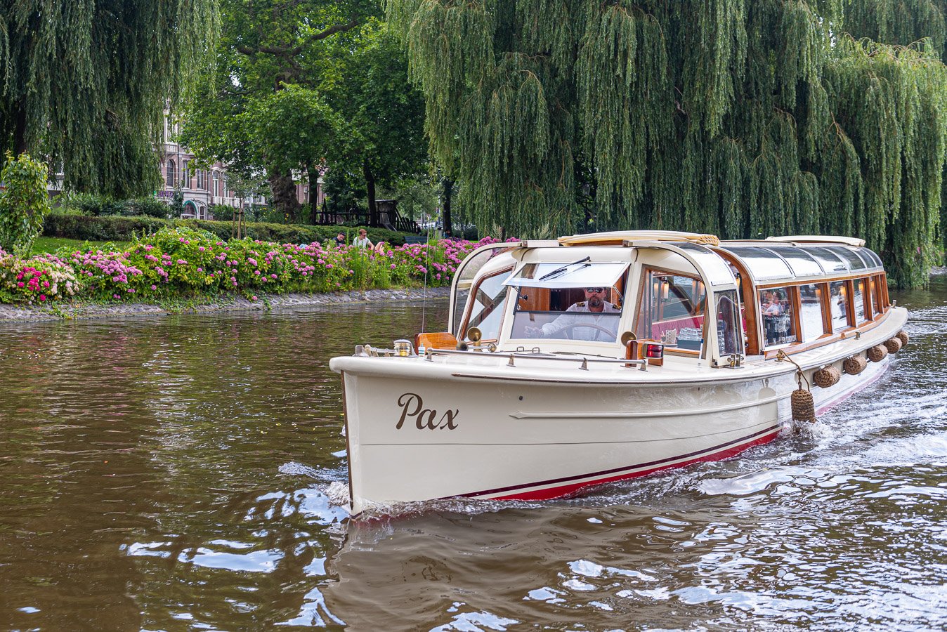 Canal cruiser Pax