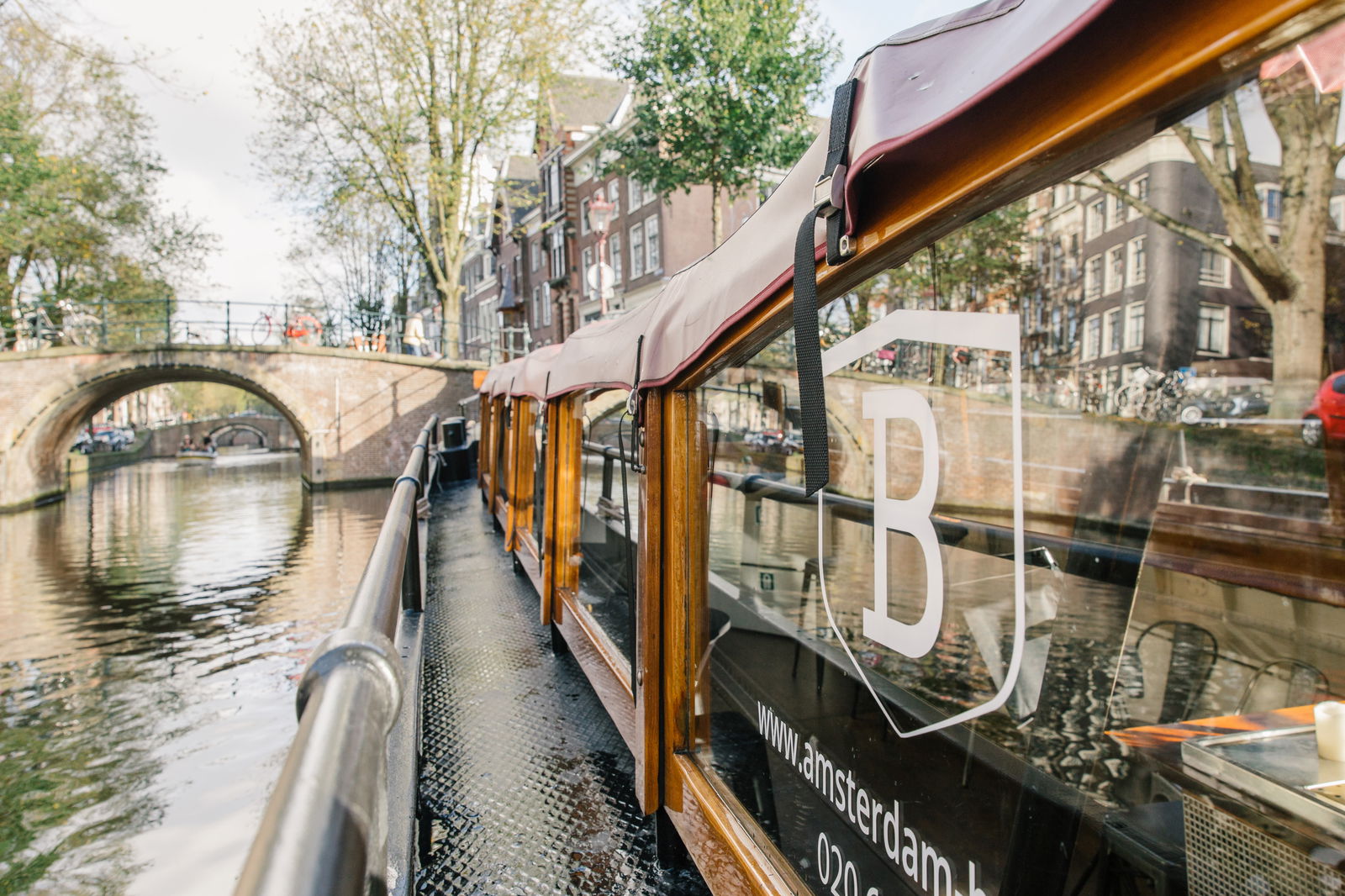 Boten grachten boogbrug